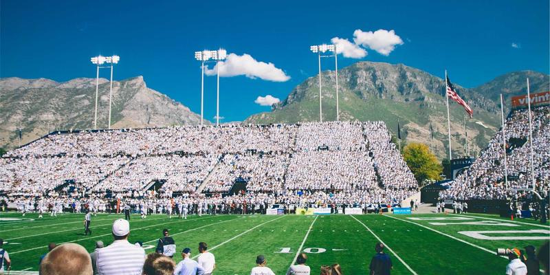 数据驱动下的顾客终身价值建模：以克劳迪特为例的产品优化与精准资源分配策略